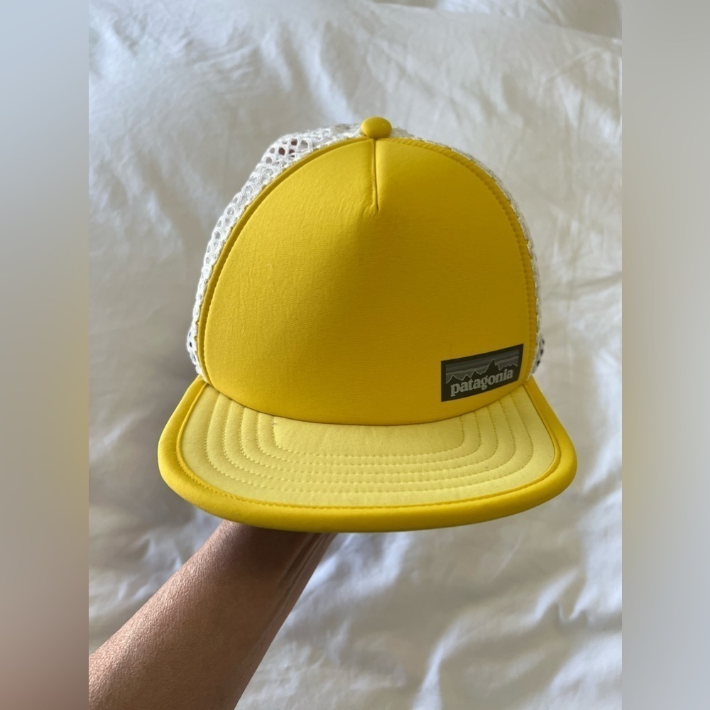 Patagonia Duckbill Mesh Hat Cycling Adjustable Yellow White.